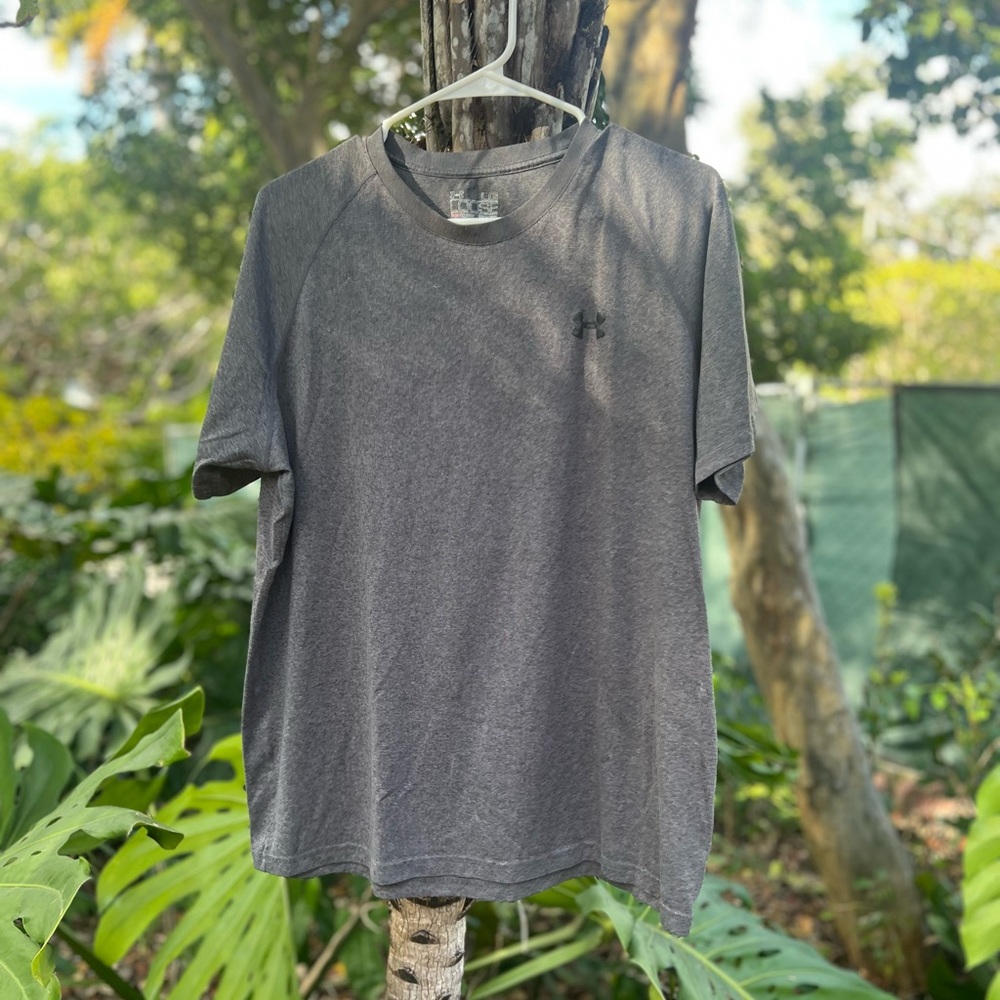 Under Armour Loose Gray Tee